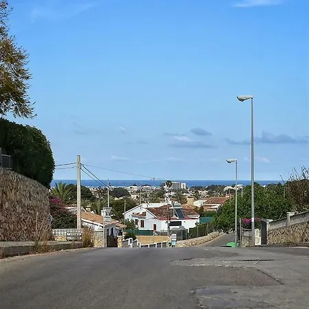 Preciosa Villa, Plena Naturaleza,jardin Grande,rustico, Increibles Vistas, Parque Natural Montgo, Holiday home Denia