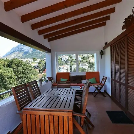 Holiday home Preciosa Villa, Plena Naturaleza,jardin Grande,rustico, Increibles Vistas, Parque Natural Montgo, *