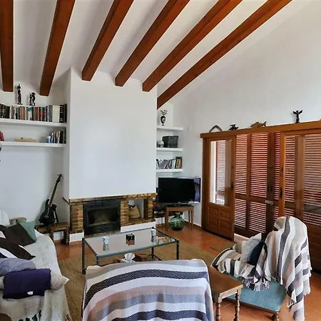 Preciosa Villa, Plena Naturaleza,jardin Grande,rustico, Increibles Vistas, Parque Natural Montgo, Holiday home Denia